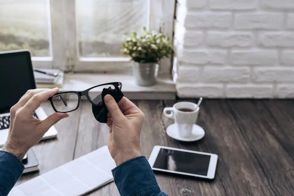 Cleaning Your Eyeglasses