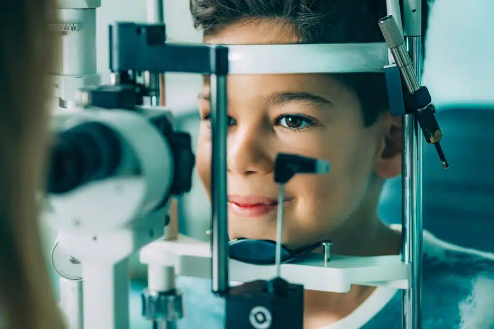 5 Reasons Why Your Children Should Get Their Eyes Checked Regularly