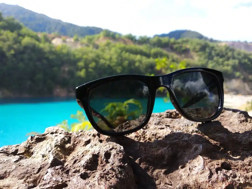 Polarized vs. Non-Polarized Sunglasses